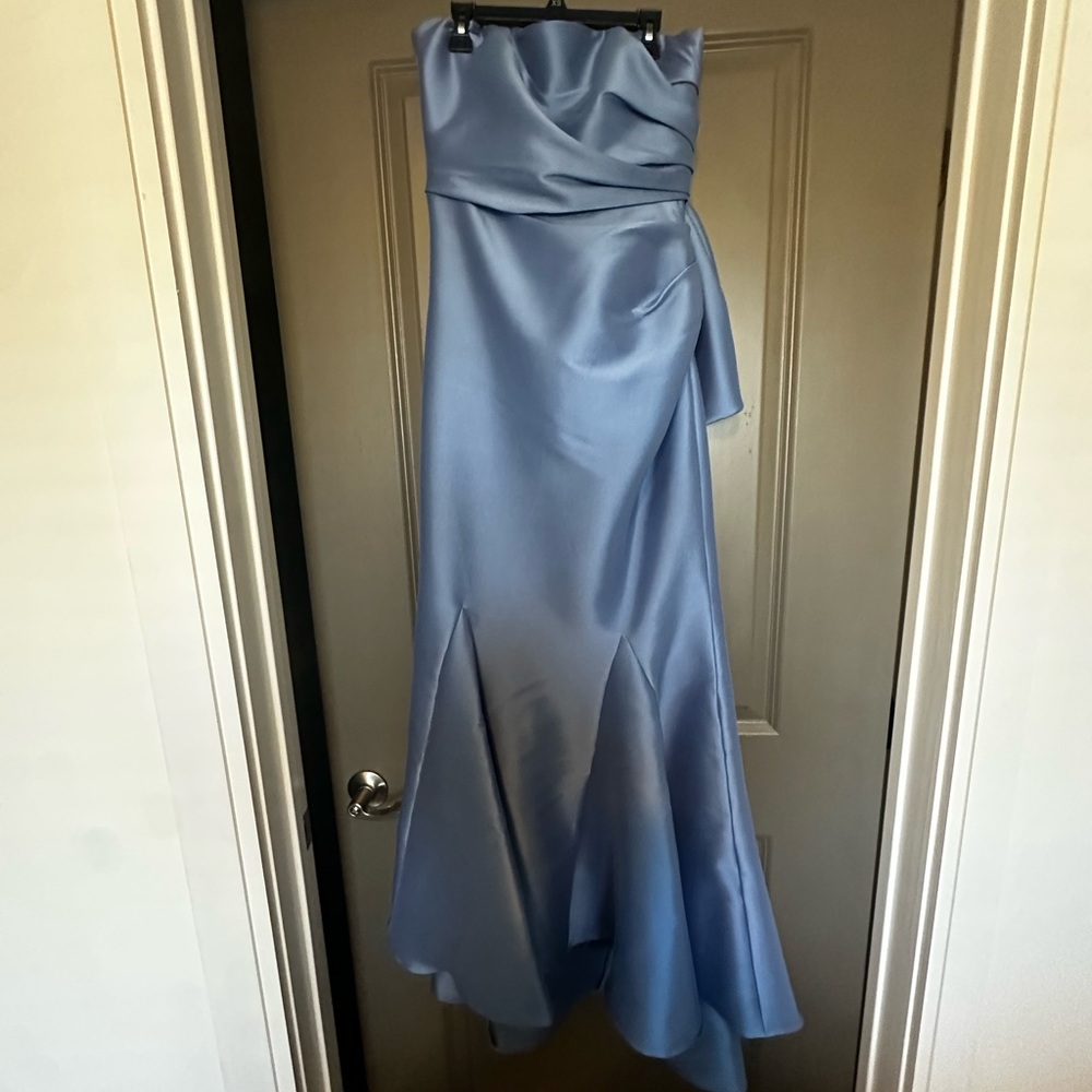Belle by Badgley Mischka Abigail Strapless Mikado Bow  Mermaid Dress size 4 - Picture 6 of 9